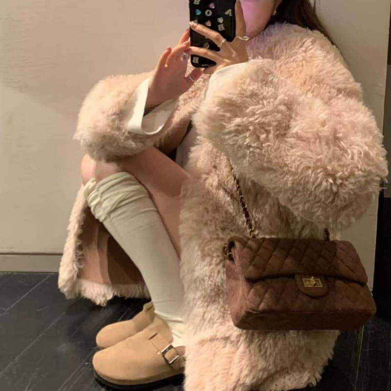 Geantă cilindrică de călătorie din poliester, curea de umăr crossbody, căptușeală din nailon, buzunare interioare pentru telefon și documente