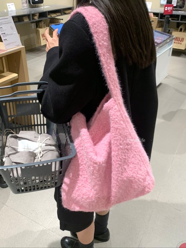 Geantă de umăr din pluș, unisex, stil găleată, deschidere deschisă, curea single, iarna 2025