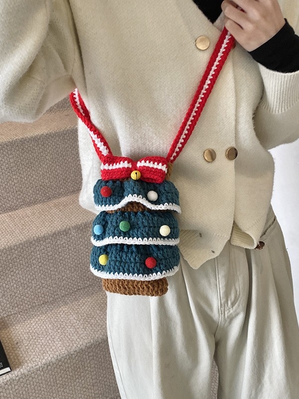 Menderya Crossbody torba od vune, tkana, vertikalno kvadratnog oblika, otvorena