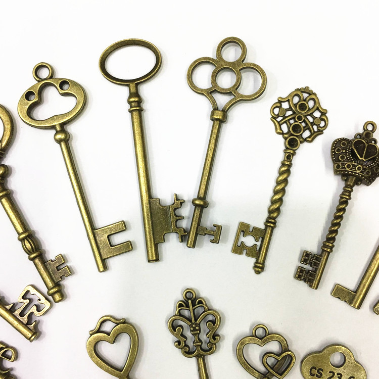 Metalni privjesak, elektroplatirano završetak, serija Key, retro stil Literatura i umjetnost
