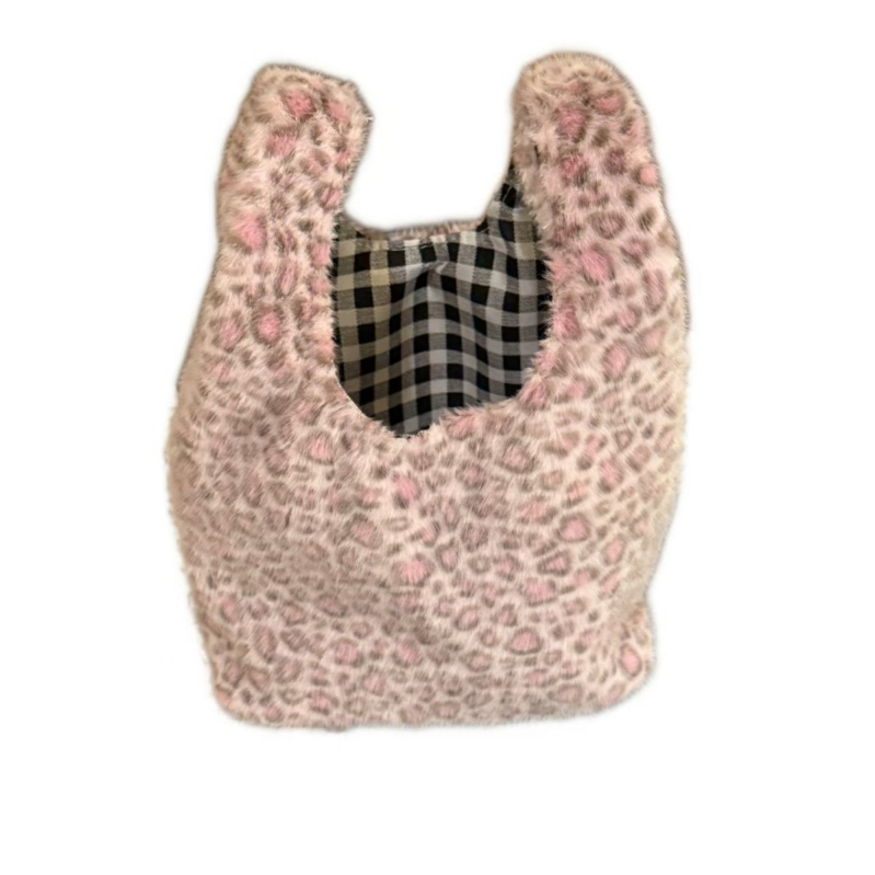 Kutijasta plisirana torbica s leopard uzorkom, ručno nošenje, otvoreni vrh, podstava od netkanog materijala, gradski minimalistički stil