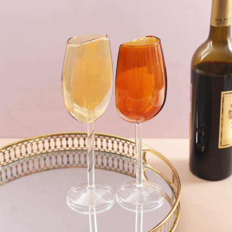 Crvena čaša za vino s dizajnom pola čaše, kristal, moderan minimalistički stil, prilagodljiv logotip, težina 115 g