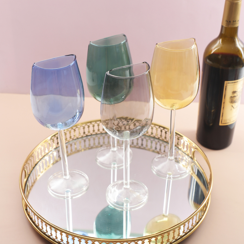 Crvena čaša za vino s dizajnom pola čaše, kristal, moderan minimalistički stil, prilagodljiv logotip, težina 115 g