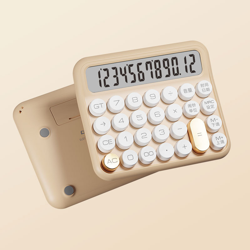 12 számjegyű nagy kijelzős számológép, csúszásmentes billentyűzet, mechanikus tapintású billentyűk, AA elemről működik