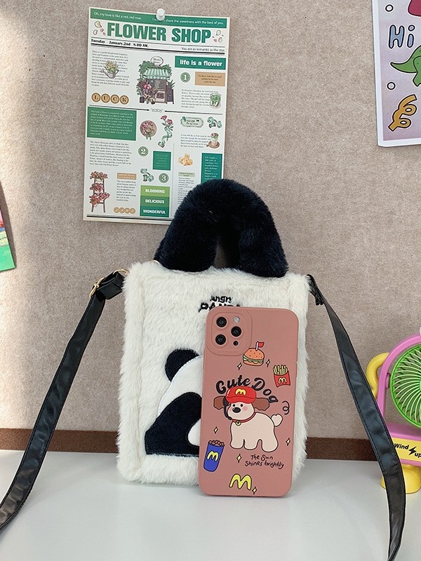 Pliš torbica za crossbody, vertikalni kvadratni oblik, magnetska kopča, najlon podstava, jedna naramenica