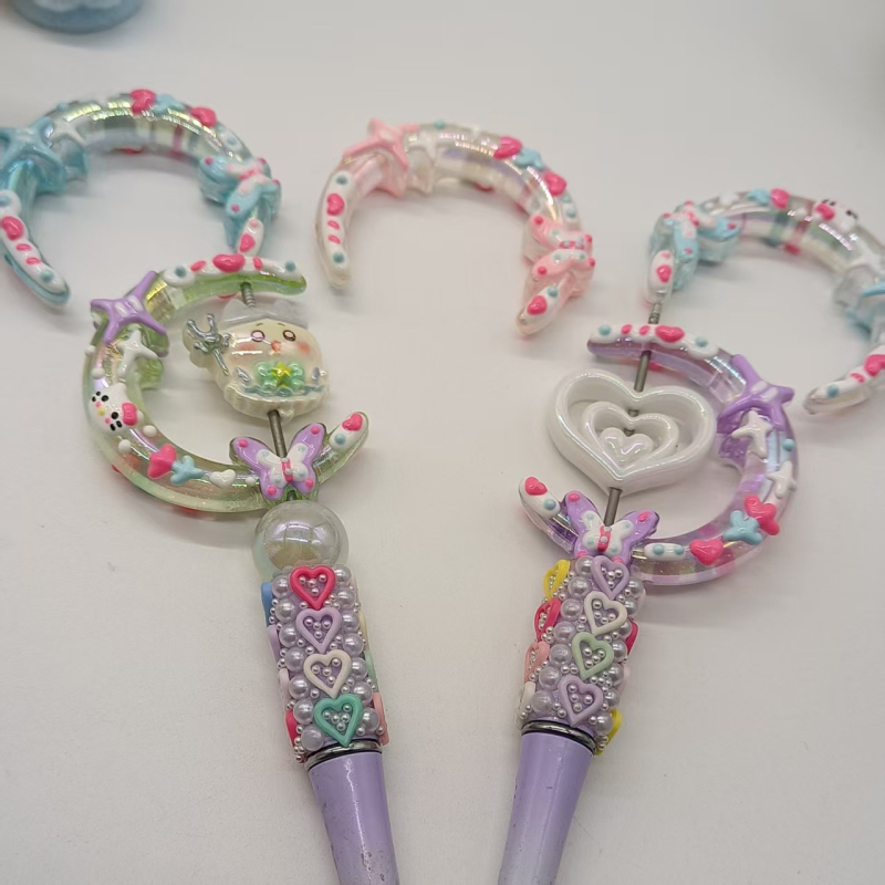 DIY dodaci za nakit – akril, ručno oslikano, totemski uzorak, stil princeze