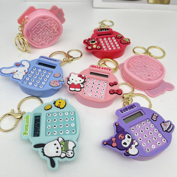 Mini számológép kulcstartó, 8 számjegyű kijelző, ABS műanyag, beépített elem, kompatibilis gombos elemmel