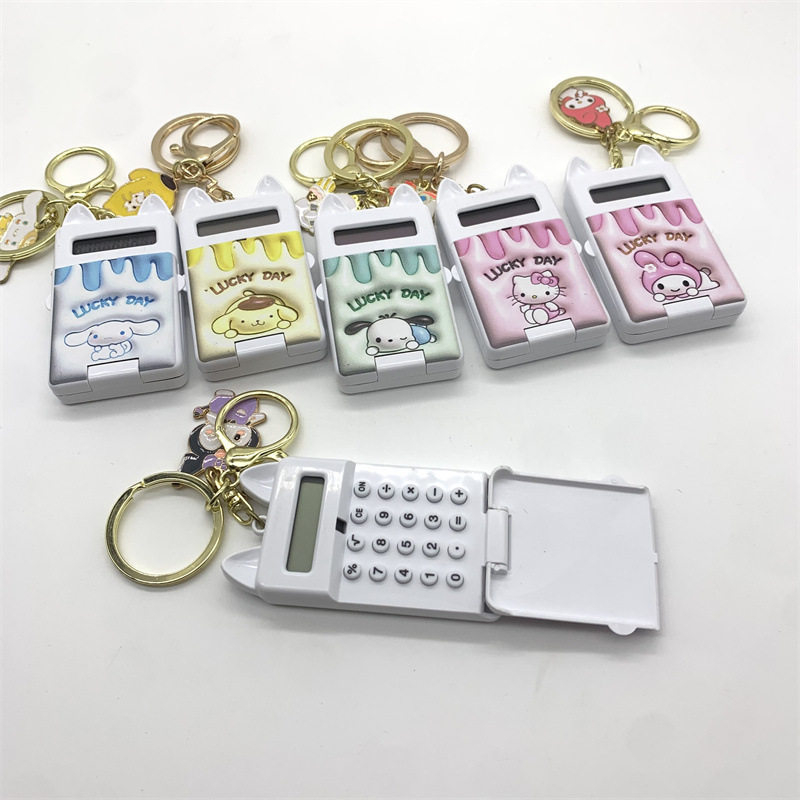 Mini számológép kulcstartó, 8 számjegyű kijelző, ABS műanyag, beépített elem, kompatibilis gombos elemmel