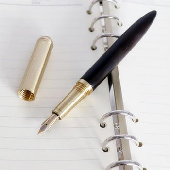 Latunsko sandalovo drveno pero, model 1-1, vrh od nehrđajućeg čelika, sustav tintne vrećice, graviranje logotipa dostupno