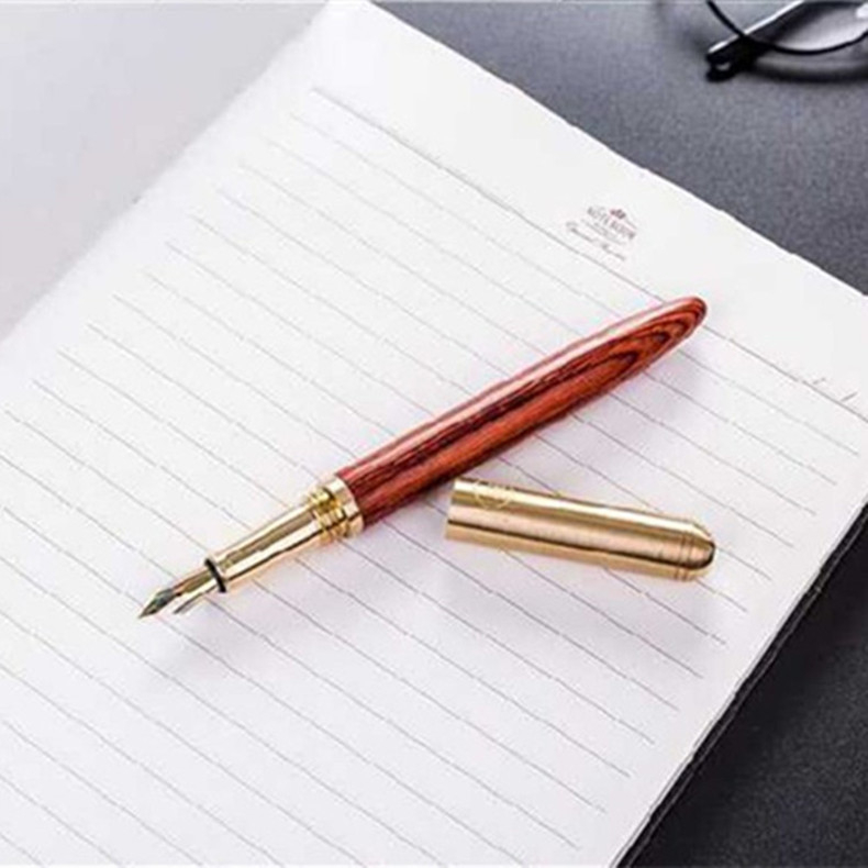 Latunsko sandalovo drveno pero, model 1-1, vrh od nehrđajućeg čelika, sustav tintne vrećice, graviranje logotipa dostupno