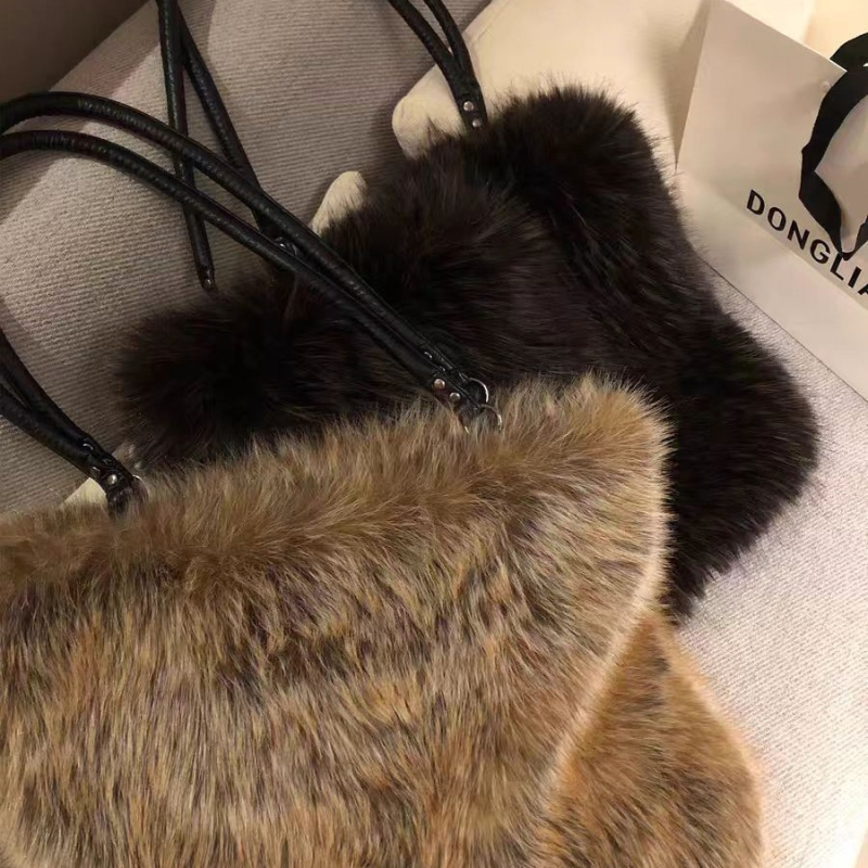 Futrzasta ženska crossbody torbica, mala kvadratna torbica, jesen-zima 2025