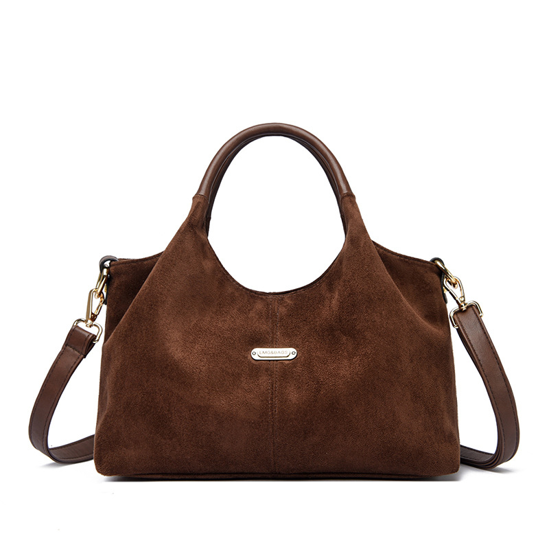 Velurova crossbody torba, horizontalnog kvadratnog oblika, zatvaranje na zip, unutarnje pretince: džep na zip i džep za dokumente, poliester podstava