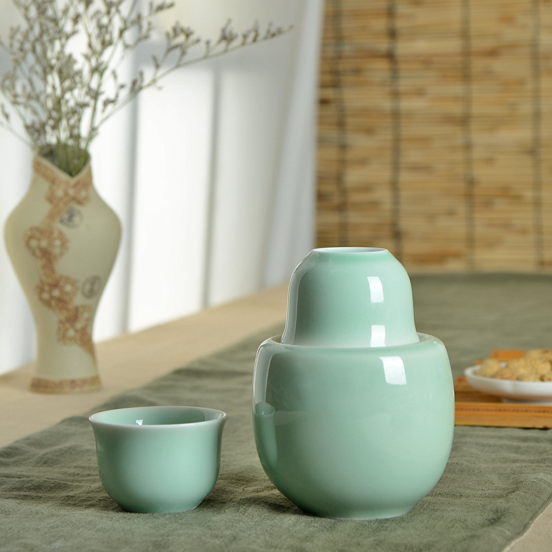 Porcelanski set za vino, moderan minimalistički stil, tiskano logo, 3 kompleta.