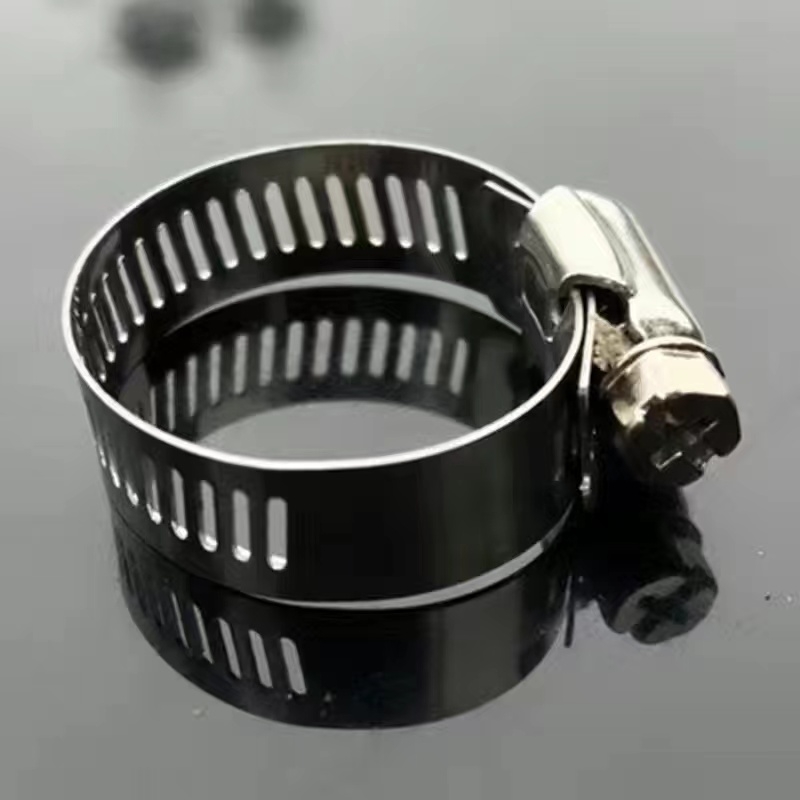 Oceľový hadicový spon s skrutkovým pásom; nominálne priemery 10–16 mm, 13–19 mm, 16–25 mm; upevňovací priemer 25 mm; určenie: Iné