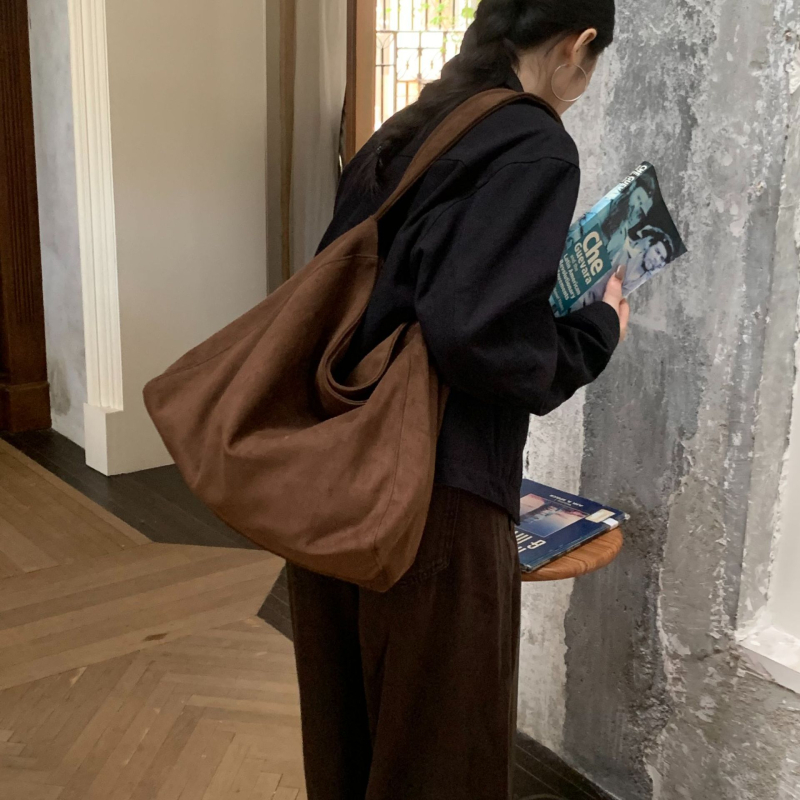 Geantă crossbody din velur pluș cu imprimeu leopard, capacitate mare, formă orizontală pătrată