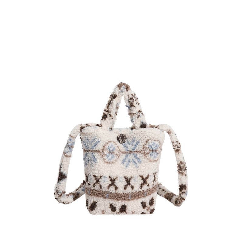 Vunena ženska crossbody torba u japanskom stilu, horizontalni pravokutni oblik, zatvaranje na zip, unutarnja pretinica sa zipom