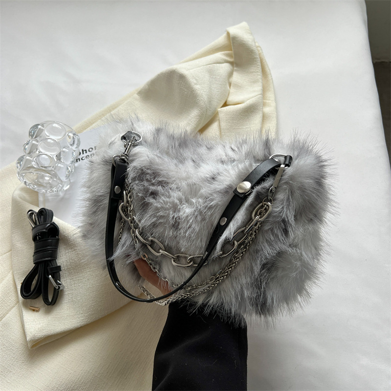 Haon pliš torba s lancem, gradski minimalistički stil, horizontalno kvadratnog oblika, zip zatvarač, jesen 2024