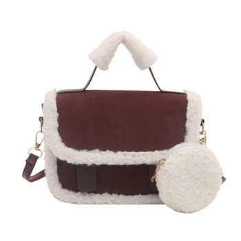 Krosbody torbica od platna, vodoravno kvadratnog oblika, magnetska kopča, podstava od poliestera, unutarnji džep sa zatvaračem