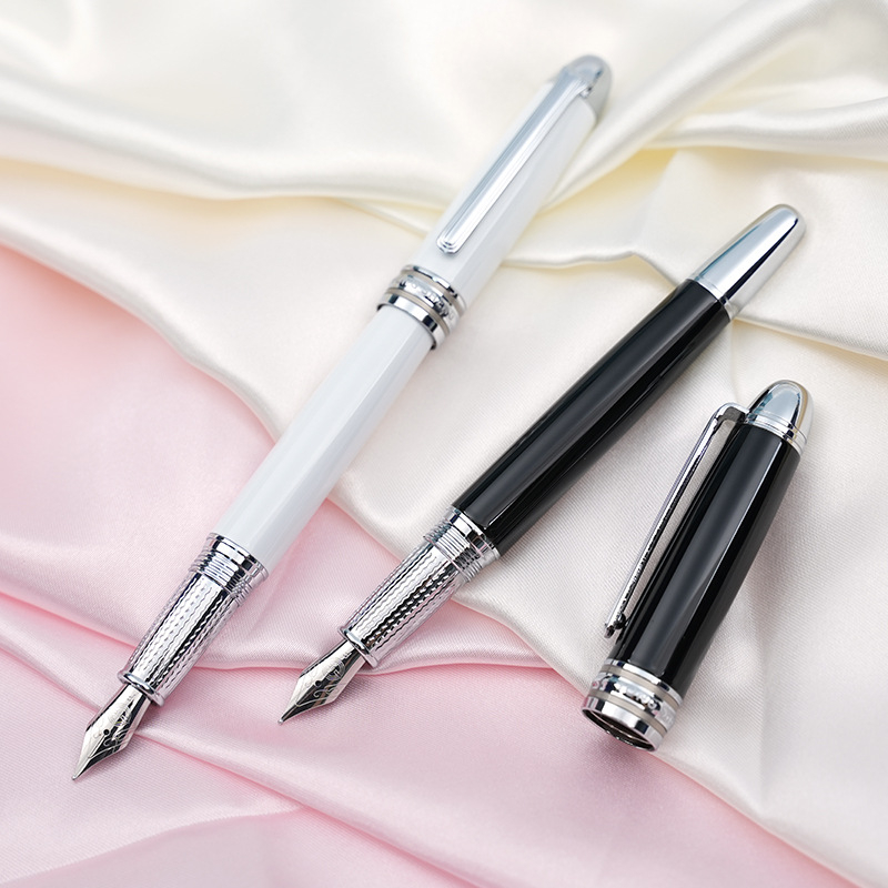 Pero za mastilo s nehrđajućim čeličnim kućištem, vrh iridij 0,5 mm, dvostrani sustav tinte (sac i apsorber), model 911.