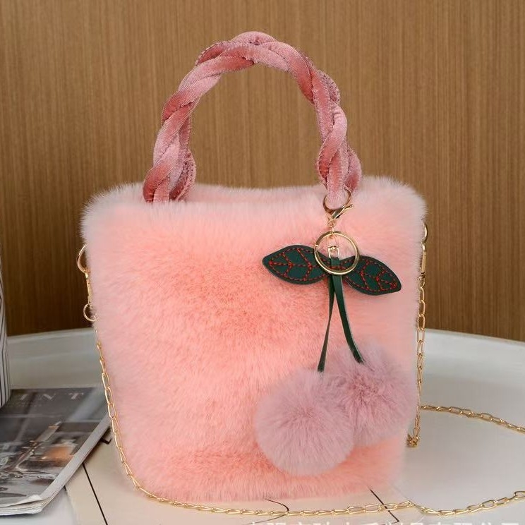 Pliš crossbody torba s vertikalnim kvadratnim oblikom, PU podstavom i magnetskim zatvaračem