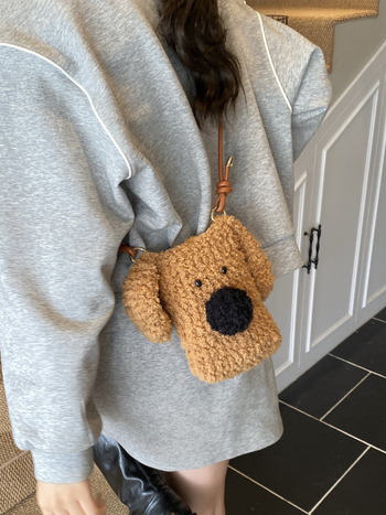 Geantă crossbody din pluș cu pui drăguț de câine, moale, fără căptușeală, buzunar intern pentru telefon, pentru relaxare