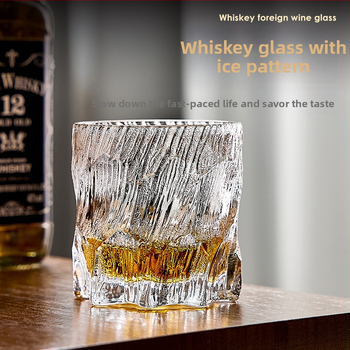Dva kristalna čaša za whiskey, tekstura glečera, europski stil