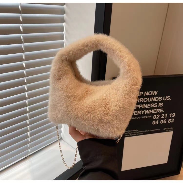 Dumpling alakú plüss válltáska, függőleges négyszögletes sziluett, cipzár, őszi 2024