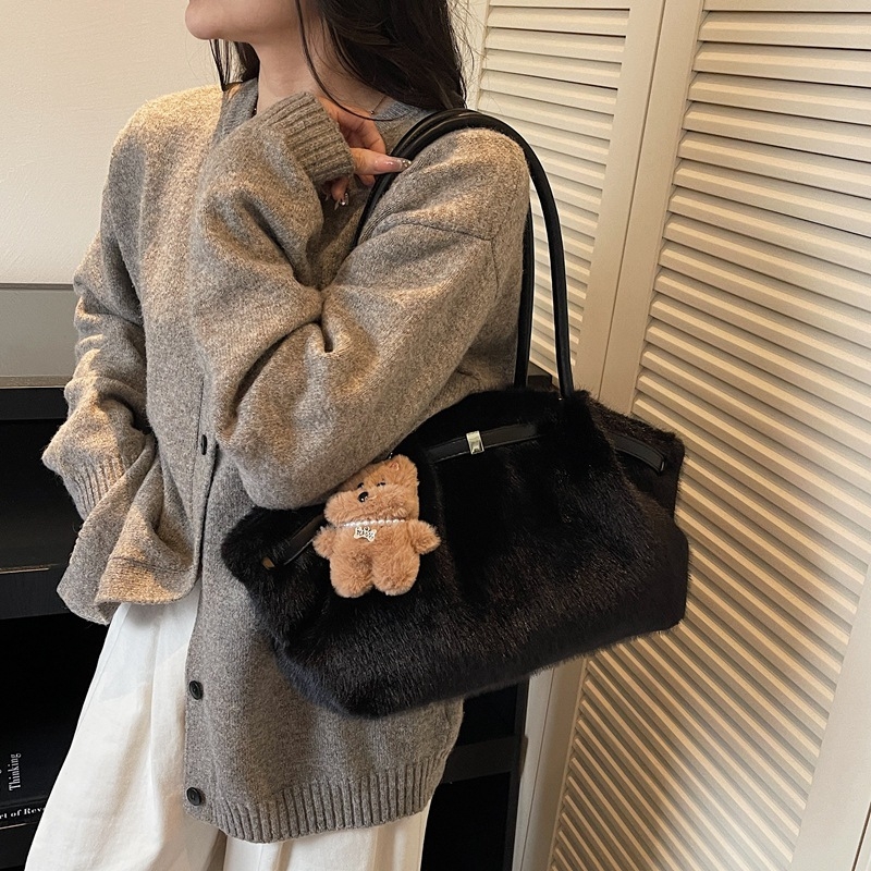 Maomao anyagú válltáska, városi egyszerű stílus, vízszintes négyzetes forma, mágneszár, belső zsebek telefonhoz és dokumentumokhoz, laminált cipzáras zseb