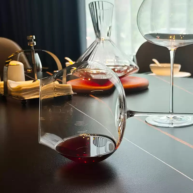 Kristalna čaša za vino, ultratanka, s visokim stalkom, stil laganog luksuza retro, kapacitet 401–500 ml
