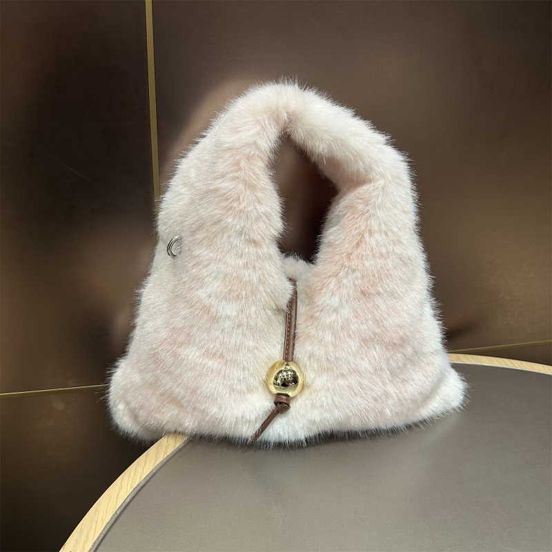 Koreai stílusú szőrme táska szarvas mintával, utcai stílus, háromszög alak, nyitott nyílás, 2025 ősz