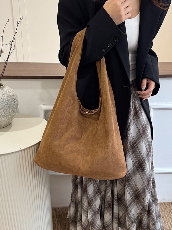 Női tote táska, városi egyszerű stílus, plüss anyag, mágneszár, belső zseb a telefonhoz