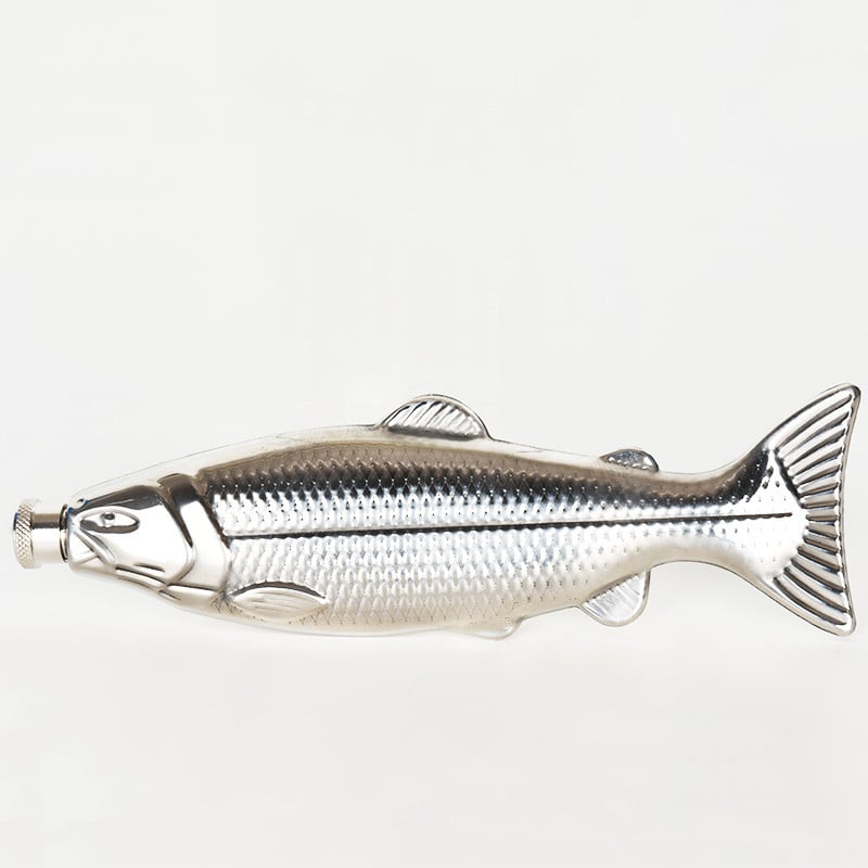 Hordozható rozsdamentes acélból készült boros palack, retro-luxus dizájn, különleges formájú motívum: hal-banán-szív, logó nyomtatás lehetséges, egyedi csomagolás, 2018-as piacra dobás.