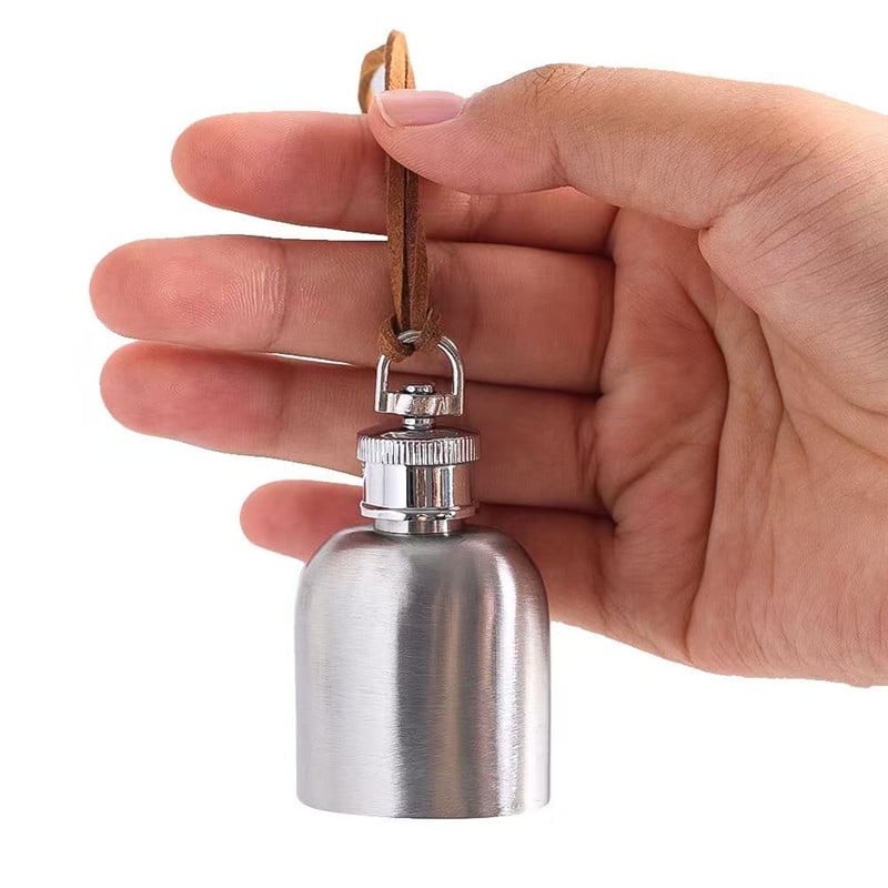 Hordozható rozsdamentes acélból készült boros palack, retro-luxus dizájn, különleges formájú motívum: hal-banán-szív, logó nyomtatás lehetséges, egyedi csomagolás, 2018-as piacra dobás.