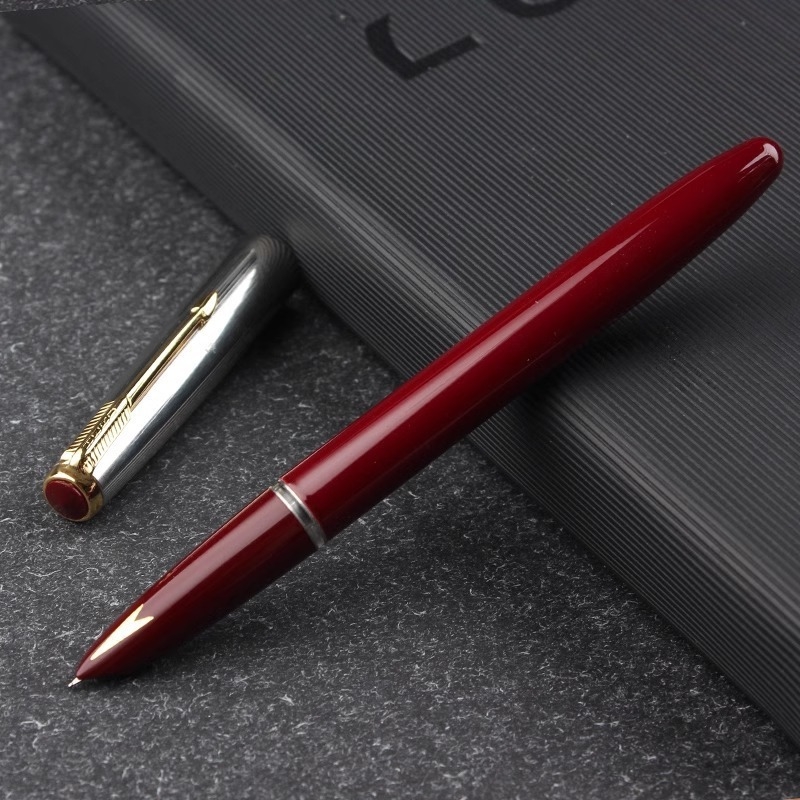 Hero 616 töltőtoll arany kupakkal, irídium hegye, diákok számára, ajándék dobozban