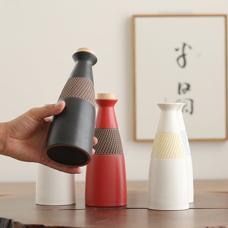 Kerámiából készült rusztikus vintage kis boros kanna – önzáró fedéllel, otthoni használatra