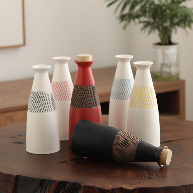 Kerámiából készült rusztikus vintage kis boros kanna – önzáró fedéllel, otthoni használatra