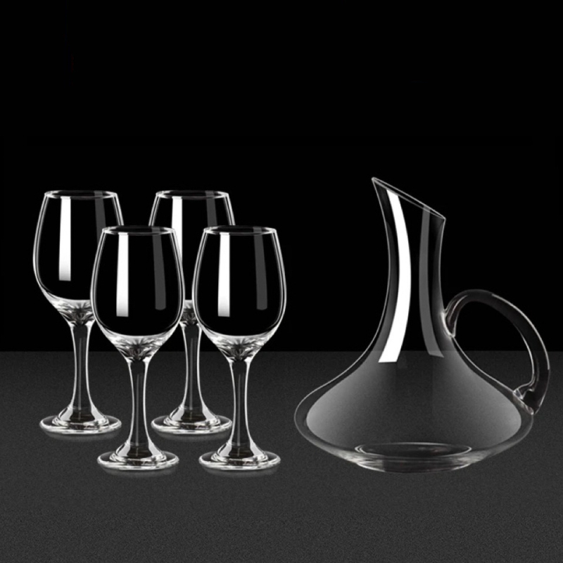 Otthoni használatra szánt boros pohár – Sheng li zhuoyi márka, kapacitás 301–400 ml, könnyed luxus stílus, készlet több mint 10 darab