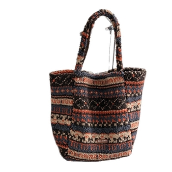 Városi stílusú plüss tote táska - függőleges négyzet alakú forma, nyitott felső, telefontartó zseb, mindennapi használatra