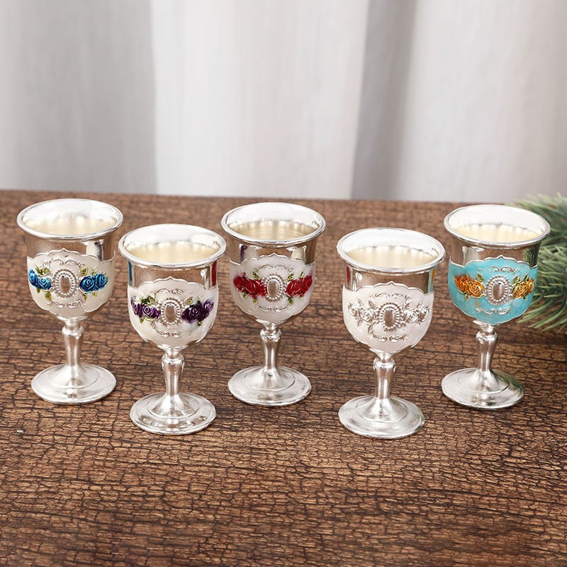 Stilna mala čašica za alkohol s kreativnim europskim metalnim dizajnom, retro elegantna čaša