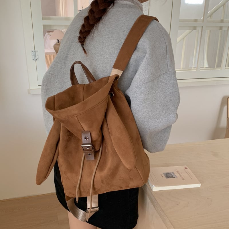 Benlan ruksak s urbanim minimalističkim dizajnom, platno, zimsko izdanje 2025, zatvaranje na zip, unutarnja laminirana džepna pretinac s dodatnim pretincem