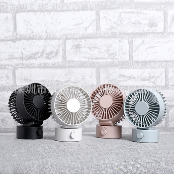 USB stolni ventilator s dvije brzine, buka 45–50 dB, bez ugrađene baterije