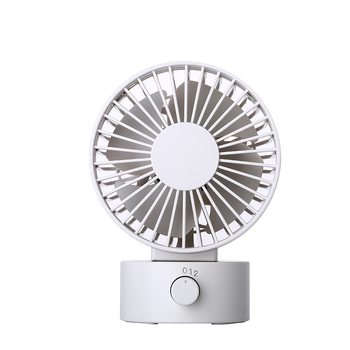 USB stolni ventilator s dvije brzine, buka 45–50 dB, bez ugrađene baterije