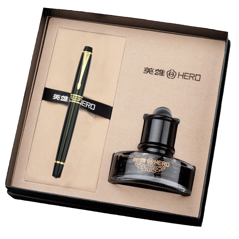 Hero 7032 művészeti toll ívelt hegly Kaligráfiához, fémből készült test, irídium tollhegy, forgó tintaellátás, ajándékdobozos csomagolás