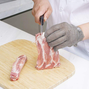 Vágásvédő kesztyű, 5. szintű vágásállósággal, fémek kezeléséhez, láncfűrész használatához, hentesüzemben és faragáshoz