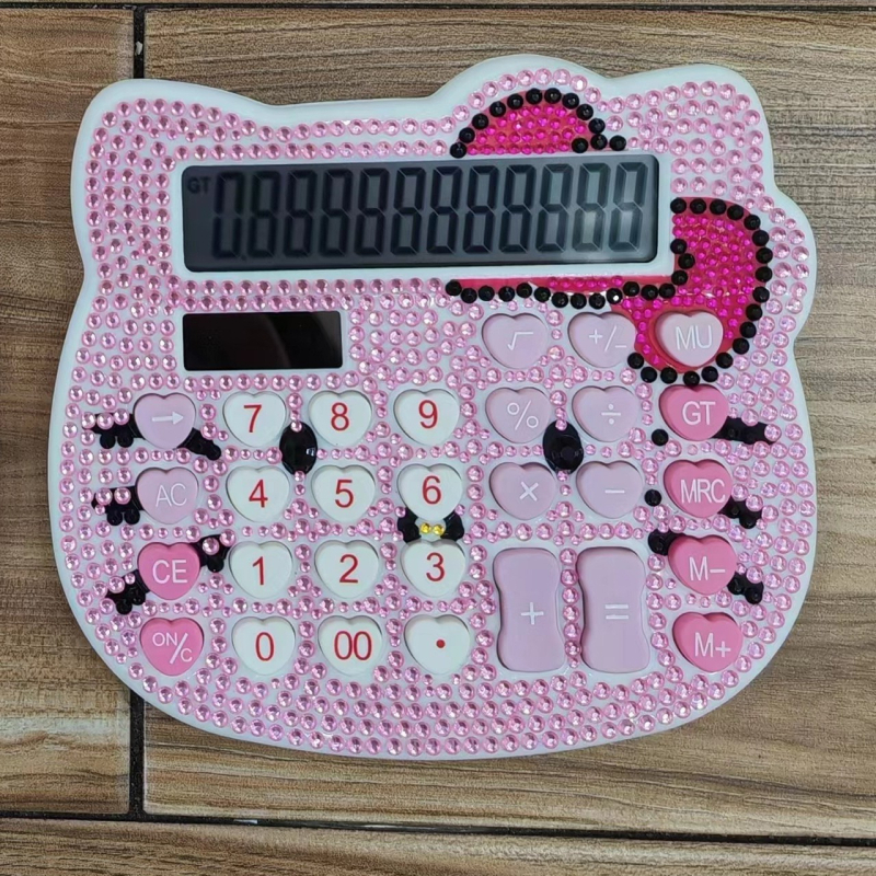 KT-2288 aritmetikai számológép nyolc számjegyű kijelzővel, napelemes működés, műanyag ház, kompatibilis gombatelepekkel.