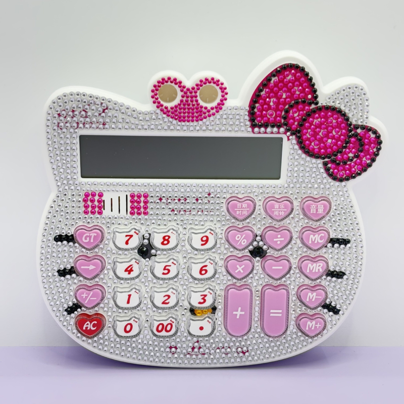 KT-2288 aritmetikai számológép nyolc számjegyű kijelzővel, napelemes működés, műanyag ház, kompatibilis gombatelepekkel.