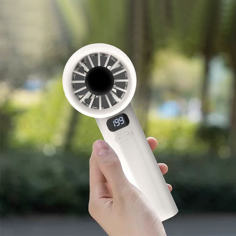 Hordozható USB ventilátor, 4 lapát, turbina-stílusú kialakítás, beépített 300–500 mAh akkumulátor, alacsony zajszint