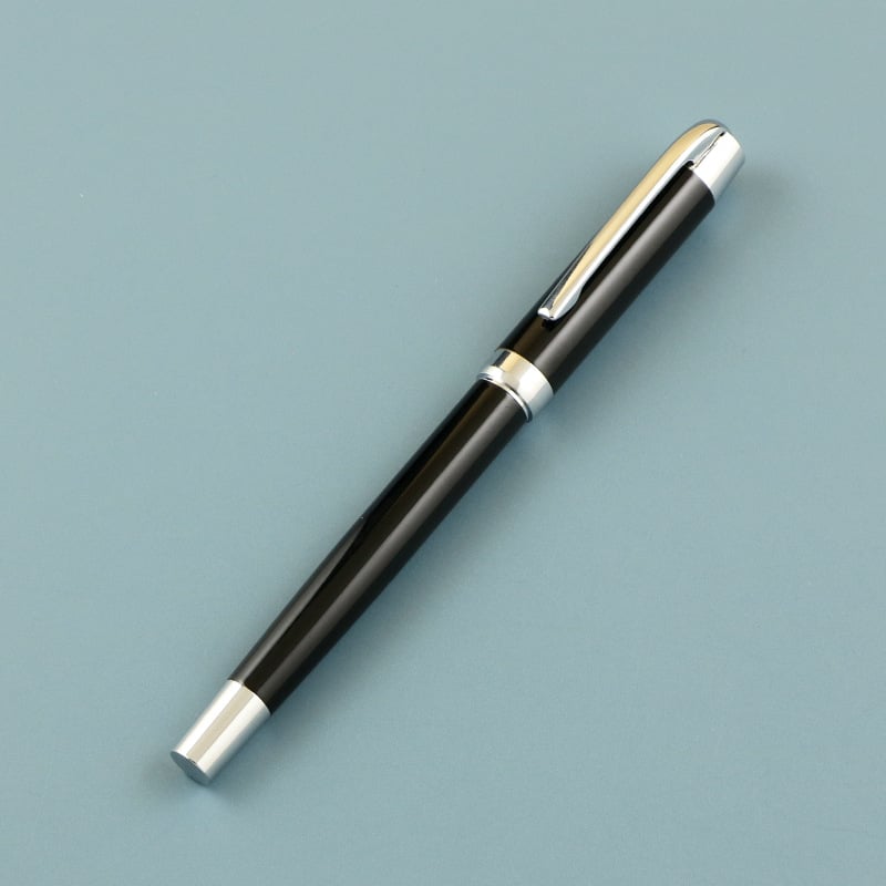 Fém golyóstoll SY-480 rácsmintás tokkal és céges logó nyomtatási lehetőséggel; hegye 1.0 mm vagy 0.7 mm; fémtest; egyedi feldolgozás