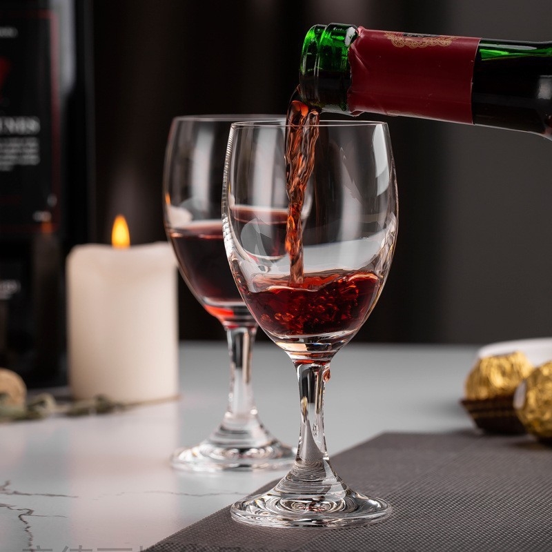 Kristalna čaša za vino s visokim nogama, moderan dizajn, kapacitet 201–300 ml, moguće tiskanje logotipa