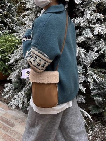 Crossbody torba od velura s umjetnom ovčjom vunom, svjež i sladak stil, za svakodnevnu upotrebu, zima 2023